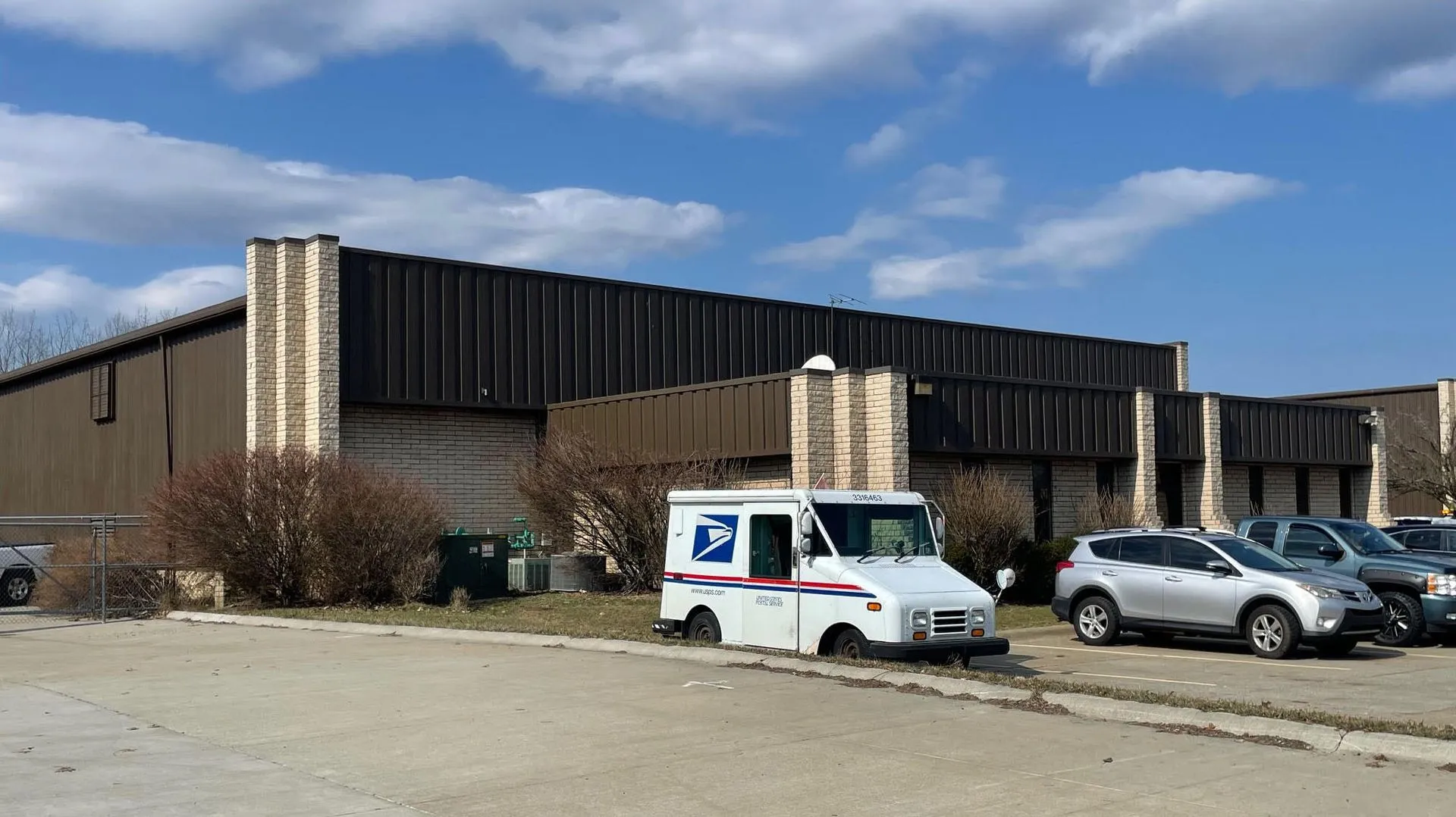 53﻿20 Commerce Parkway West